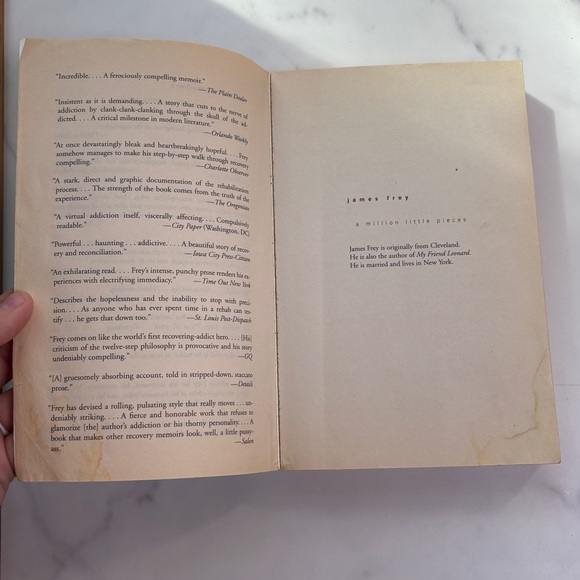 A Million Little Pieces by James Frey - Picture 3 of 9